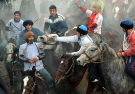 Andijonda hosil bayramida ko‘pkari g‘oliblariga “Kobalt” va “Spark” berildi (video) фото