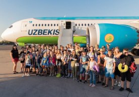 Украиналик бир гуруҳ болалар Ўзбекистонда дам олиш учун олиб келинди (фото) фото