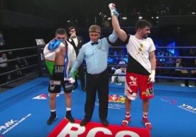 Mahmud Gʻoipov professional boksdagi 3-jangida magʻlub boʻldi фото