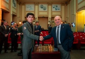 Жаҳон шахматида Ўзбекистон номини баланд кўтараётган