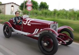 Formula-1. Jorj Rassell 100 yil oldin chempion bo‘lgan Mercedes'ni haydab ko‘rdi фото