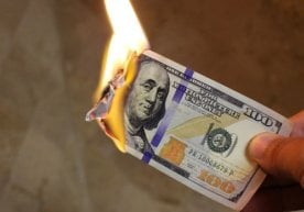 ЕОИИ ва Хитой доллардан воз кечиш ниятида фото