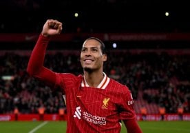 “Liverpul” hamda Niderlandiya milliy jamoasi himoyachisi