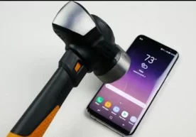 Samsung Galaxy S8 синов пайтида болға ёрдамида мажақланди (видео) фото