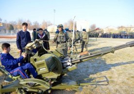 20 dekabr kuni mudofaa vazirligi «Bunyodkor» stadioni yaqinida harbiy texnika namoyishini o‘tkazadi фото