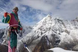 48 yoshli Kami Rita Sherpa 13 nafar alpinistlar jamoasi