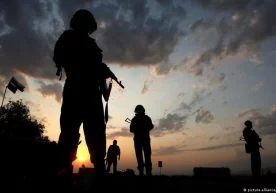 Bellingcat суриштирув гуруҳи ва The Insider видеода асирга