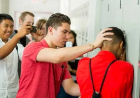 Португалияда 9 ёшли бразилиялик бола мактабдаги шафқатсиз