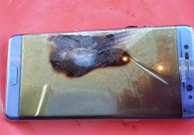 Why might a smartphone catch fire in your pocket? фото