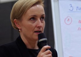 Эстония таълим вазири Кристина Каллас ўз чиқиши билан