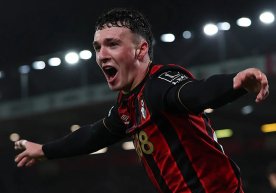 «Милан» ҳимоячиси Алекс Хименес «Борнмут» футболчисига