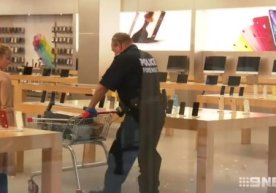 Apple o‘g‘irlangan iPhone’larni yaroqsiz holga keltirdi (video) фото