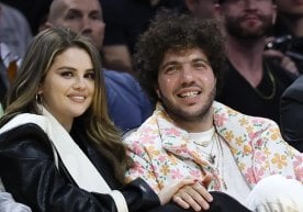 Singer Selena Gomez and producer Benny Blanco bought a luxury house for 35 million dollars фото