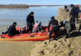 Қозоғистонда сув тошқини туфайли 11 мингдан ортиқ одам эвакуация қилинди фото