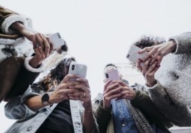 Ijtimoiy tarmoqlarda kamroq vaqt o‘tkazishga yordam beradigan 9 tavsiya фото