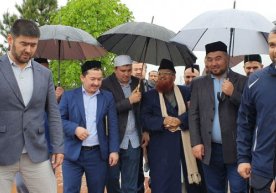 Муфтий Муҳаммад Тақий Усмоний Бухоро зиёратини якунлаб,