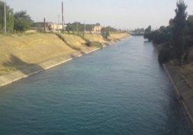 Тошкент вилоятида футбол ўйнаб юрган пайтида коптоки