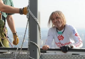 “Ўргимчак одам” лақаби билан машҳур француз скалолази Ален