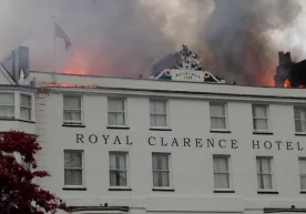 Англиянинг энг қадимий меҳмонхонаси Royal Clarence Девон