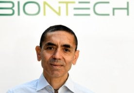 BioNTech kompaniyasi rahbari odamlar qachon odatiy hayot tarziga qaytishi mumkinligini aytdi фото