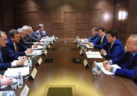 Тошкент шаҳар ҳокими Раҳмонбек Усмонов Олма-ота ҳокими