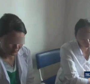 Самарқандда 2 нафар акушер-гинеколог пора олаётганида қўлга тушди (видео) фото