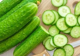 What effect does eating a cucumber every day have on the body? фото