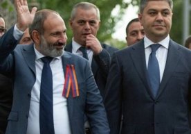 Арман мухолифати тинчлик битими шартларини ўзгартириш ниятида фото