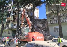 Gruziyaning Batumi shahrida 5 qavatli uy qulab tushdi (foto) фото