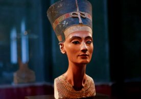 Misrlik arxeolog Germaniyadan Nefertiti byustini qaytarishni talab qilmoqda фото