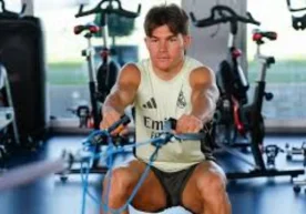 La incertidumbre rodea el futuro del defensa Fran García
