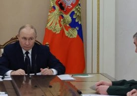 Россия президенти Владимир Путин ҳарбийлар билан