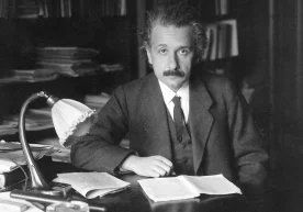 Эйнштейн Берлин университетидаги хонасида. 1920 йил 2023
