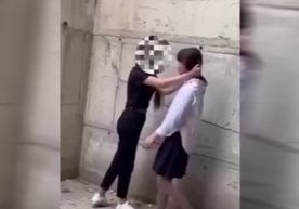 Тошкентда мактаб ўқувчиси бошқа ўқувчи қизлар томонидан калтакланди фото