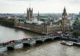 London butkul suv ostida qolishi mumkinmi? фото