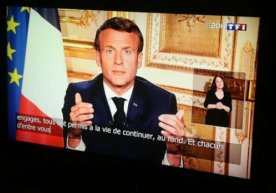 Франция президенти Эммануэль Макрон мамлакатда коронавирус