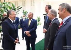 Shavkat Mirziyoyev amerikalik kongressmenlarni qabul qildi фото