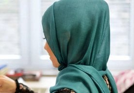 Эрталаб уйғониб, уйдагиларидан аввал турган она, ишга