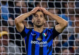 Миланнинг «Интер» клубида тўп сураётган Генрих Мхитарян 37