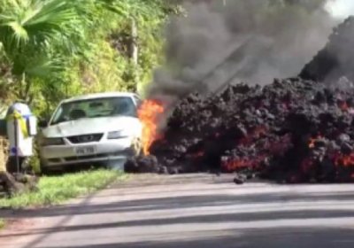 Gavayida avtomobil lava ostida qoldi (video) фото