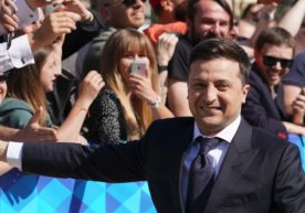 Украинанинг янги президенти Владимир Зеленский ўзининг