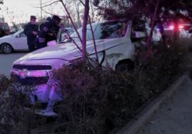 IIO xodimlaridan qochgan mast haydovchi Malibu’sini daraxtga borib urdi фото