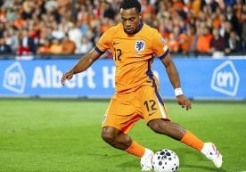 Фейеноорд ярим ҳимоячиси Квинтен Тимбер Лондоннинг Арсенал