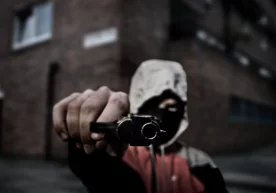 АҚШнинг Виржиня штатида 17 ёшли ўсмир ўзаро