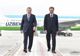 Шавкат Мирзиёев Ашхободга етиб борди фото