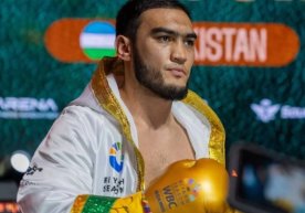 Uzbek boxing master Lazizbek Mullojonov has secured