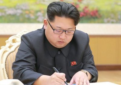 Ким Чен Ин Путинни президентлик сайловида қозонган ғалабаси билан қутлади фото