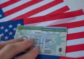 USCIS АҚШда вақтинчалик виза билан яшаб турган хорижликлар