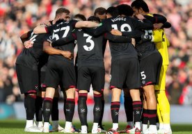 Вест Ҳем бош мураббийи Нуну Эшпириту Санту АПЛнинг