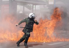 Afina: temiryo‘l halokatidan noroziliklar to‘qnashuvlarga aylanib ketdi фото